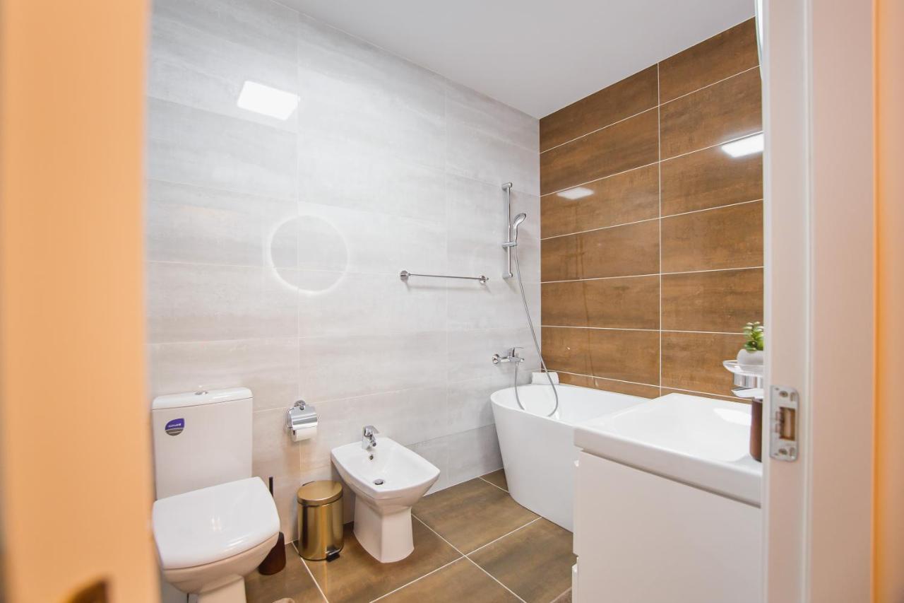 Charming Family Haven Apartment ออราแด ภายนอก รูปภาพ